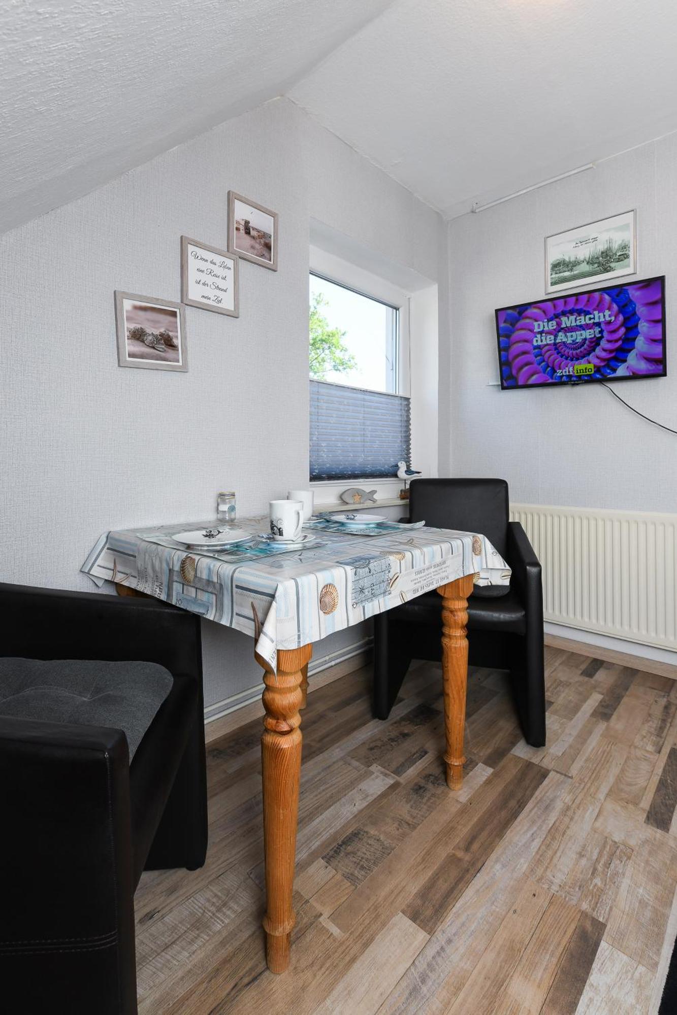 Ferienwohnung Ankerplatz Im Gaestehaus Kock Neuharlingersiel Exterior foto